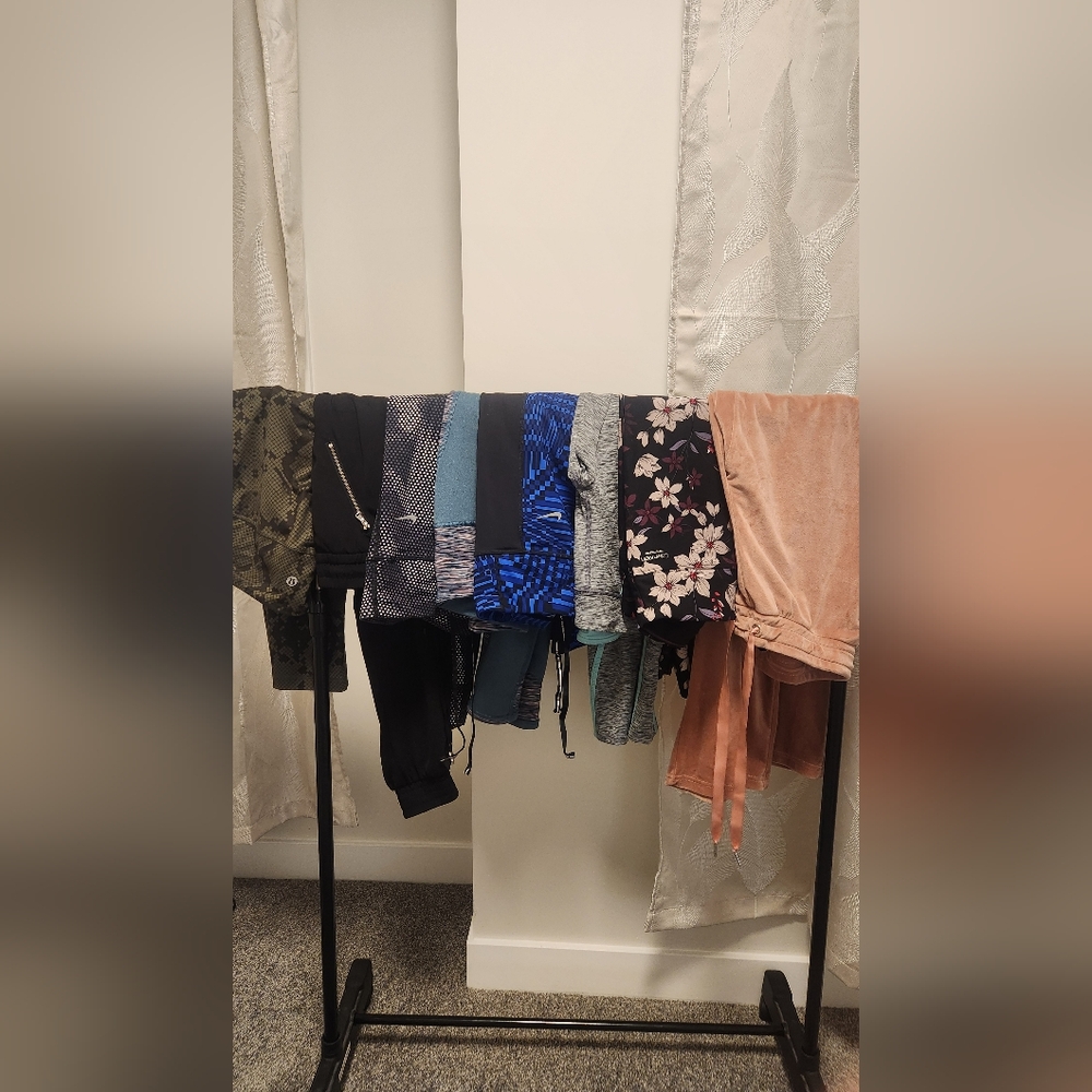 Bundle of 8 leggings/joggers/pants